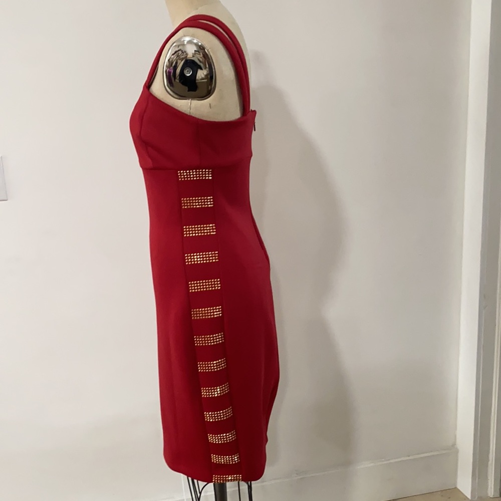 RED DRESS - Picture 2 of 10